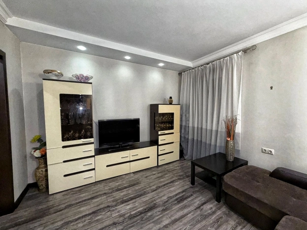 Купить квартиру в Москве. Вариант № 8414328, 9, площадь -  квм, цена 20000000 рублей