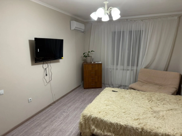 Купить однокомнатную квартиру в Краснодаре. Вариант № 8980592, 1, площадь -  квм, цена 4500000 рублей