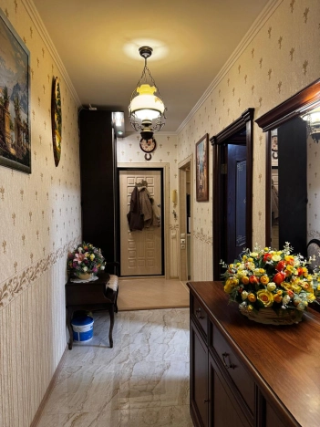 Купить квартиру в Москве. Вариант № 9835704, 1, площадь -  квм, цена 18500000 рублей