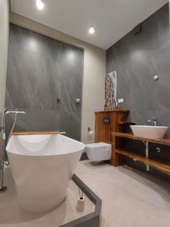 Купить трехкомнатную квартиру у метро Пятницкое шоссе в Химках. Вариант № 5523072, 12, площадь -  квм, цена 49000000 рублей