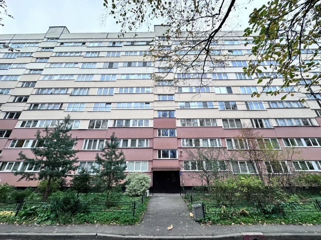 Купить однокомнатную квартиру у метро Пионерская в Санкт-Петербурге. Вариант № 7990911, 19, площадь -  квм, цена 7990000 рублей