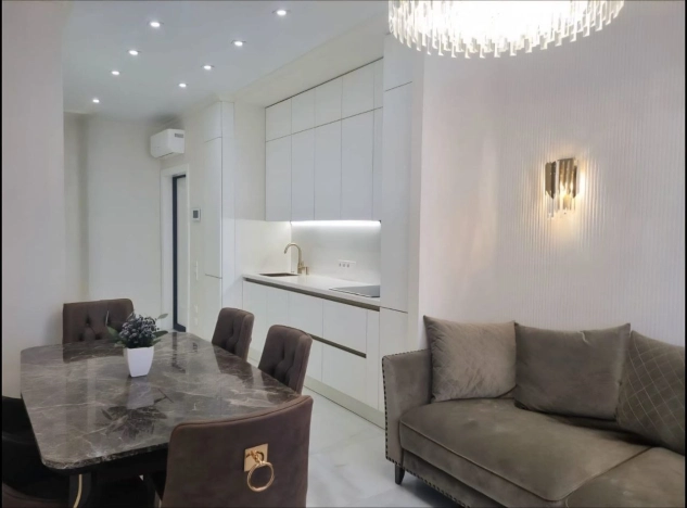 Купить квартиру на вторичке у метро Октябрьское поле в Москве. Вариант № 6171201, 2, площадь -  квм, цена 39000000 рублей