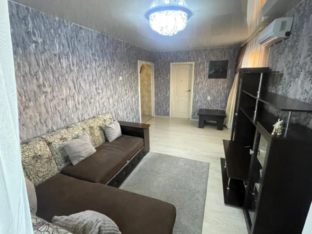 Купить трехкомнатную квартиру на улице Жилмассив в Новосибирской области. Вариант № 9739552, 4, площадь -  квм, цена 8500000 рублей