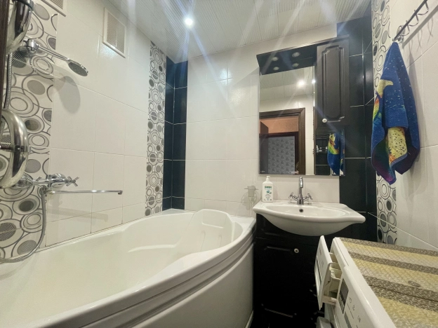 Купить трехкомнатную квартиру в Лакинске. Вариант № 668497, 14, площадь -  квм, цена 5665000 рублей