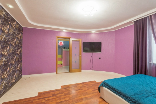 Купить четырехкомнатную квартиру в Вологде. Вариант № 28846, 7, площадь -  квм, цена 11750000 рублей