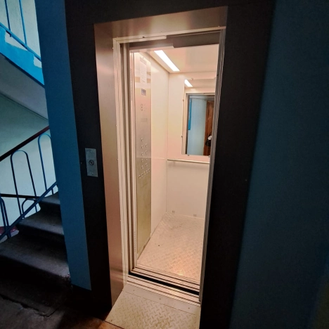 Купить трехкомнатную квартиру на улице Олега Кошевого в Калининграде. Вариант № 1378315, 4, площадь -  квм, цена 6650000 рублей