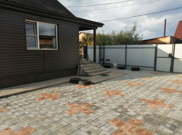 Купить дом на улице Административная в Иркутской области. Вариант № 7993319, 2, площадь -  квм, цена 11800000 рублей