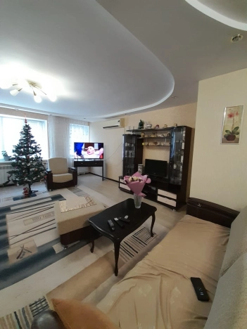 Купить дом на улице Парковая в Элисте. Вариант № 7936, 6, площадь -  квм, цена 9350000 рублей