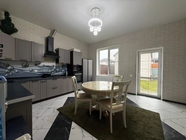 Купить дом в Москве. Вариант № 9804010, 4, площадь - квм, цена 16900000 рублей