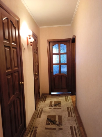 Купить трехкомнатную квартиру на улице Жилмассив в Новосибирской области. Вариант № 9405284, 4, площадь -  квм, цена 6900000 рублей