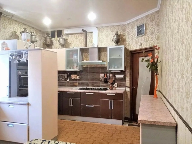 Купить дом в районе Пролетарский в Ростове-на-Дону. Вариант № 35254, 9, площадь -  квм, цена 18500000 рублей