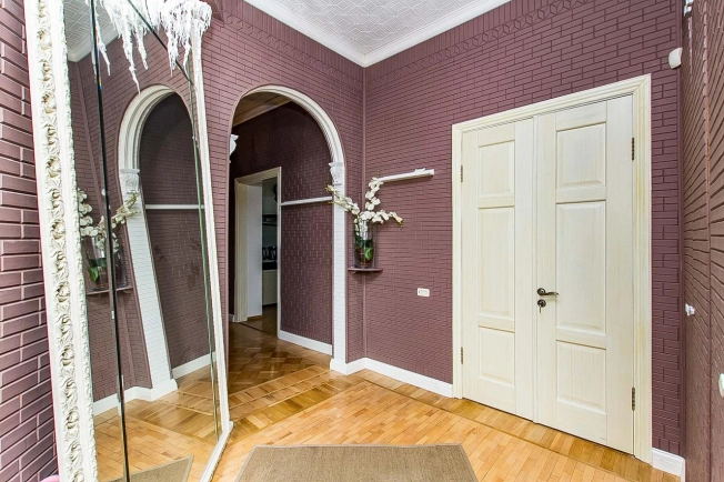 Купить четырехкомнатную квартиру в Краснодаре. Вариант № 41999, 9, площадь -  квм, цена 17500000 рублей