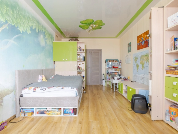 Купить трехкомнатную квартиру в Санкт-Петербурге. Вариант № 1980771, 19, площадь -  квм, цена 18900000 рублей