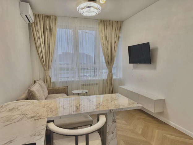 Купить квартиру в Москве. Вариант № 10434894, 13, площадь -  квм, цена 21000000 рублей