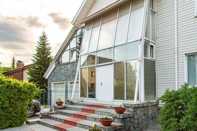 Купить дом на улице Вертковская в Новосибирске. Вариант № 2341, 34, площадь -  квм, цена 24500000 рублей