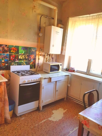 Купить однокомнатную квартиру в Калужской области. Вариант № 5758049, 5, площадь -  квм, цена 1300000 рублей