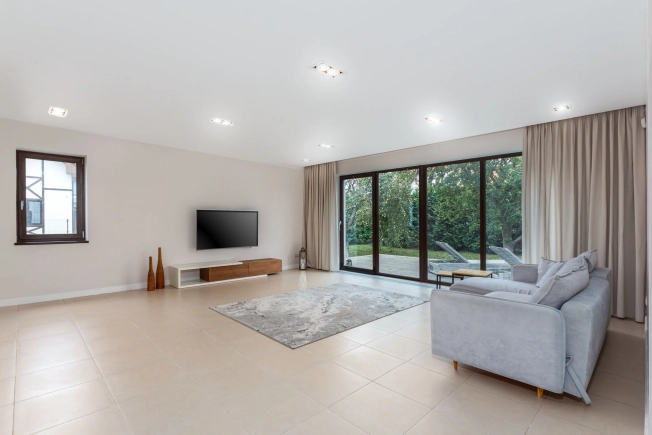 Купить дом в Зеленоградске. Вариант № 58585, 11, площадь -  квм, цена 49900000 рублей