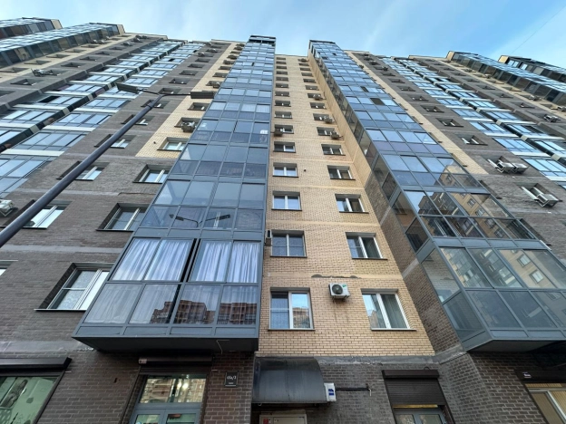 Купить квартиру на вторичке в Иркутске. Вариант № 6882569, 24, площадь -  квм, цена 10195995 рублей