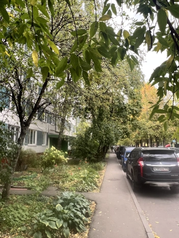 Купить квартиру в Москве. Вариант № 5563133, 17, площадь -  квм, цена 13300000 рублей