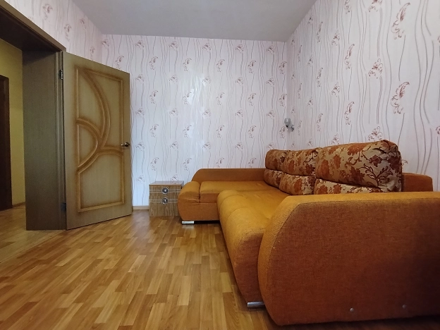 Снять квартиру в Тобольске. Вариант № 1615900, 4, площадь -  квм, цена 45000 рублей