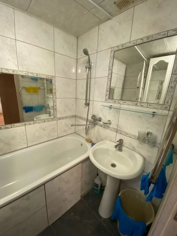 Купить трехкомнатную квартиру на улице Олега Кошевого в Калининграде. Вариант № 58287, 4, площадь -  квм, цена 6550000 рублей