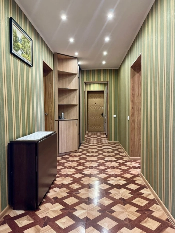 Купить трехкомнатную квартиру в Калуге. Вариант № 1787, 7, площадь -  квм, цена 5900000 рублей