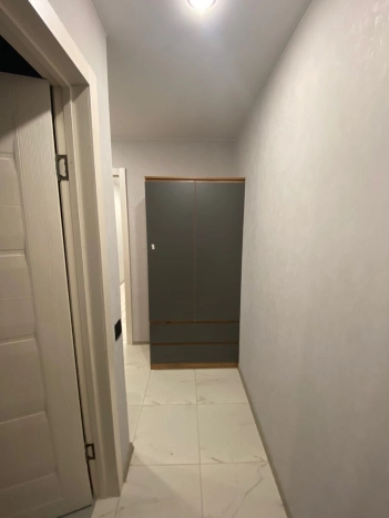 Купить двухкомнатную квартиру на улице Ленина в Тюменской области. Вариант № 5921785, 21, площадь -  квм, цена 3500000 рублей