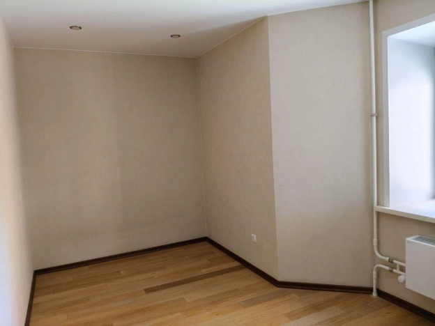 Купить четырехкомнатную квартиру в Новосибирской области. Вариант № 9145943, 10, площадь -  квм, цена 15690000 рублей