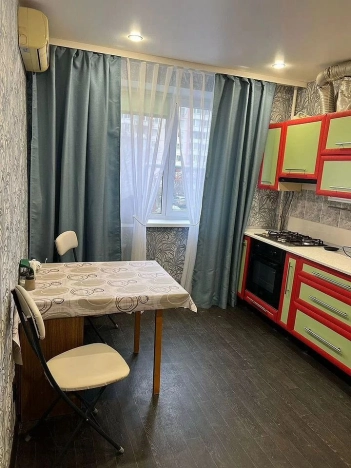 Купить четырехкомнатную квартиру в районе Кировский в Ростове-на-Дону. Вариант № 430933, 6, площадь -  квм, цена 6000000 рублей