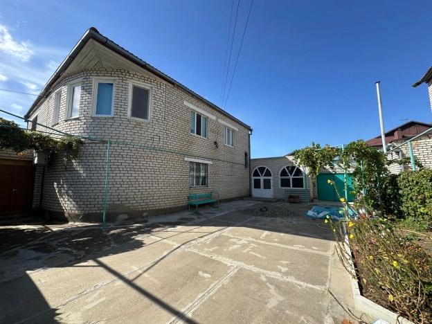 Купить дом в Элисте. Вариант № 5922172, 0, площадь -  квм, цена 17000000 рублей