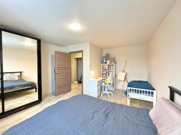 Купить однокомнатную квартиру на улице Заводская в Вологодской области. Вариант № 9976349, 5, площадь -  квм, цена 3300000 рублей