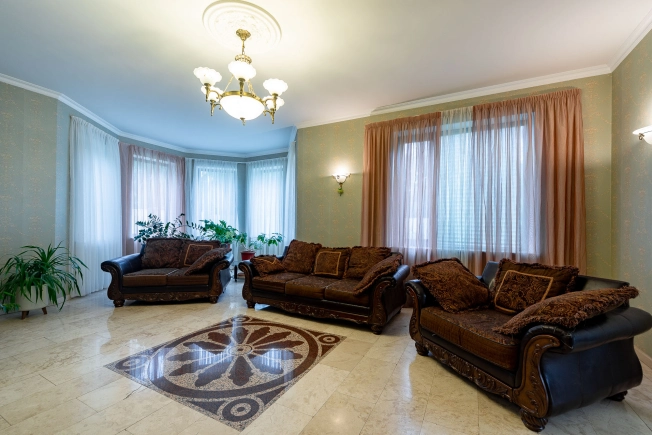 Купить таунхаус в Ленинградской области. Вариант № 58398, 4, площадь -  квм, цена 90000000 рублей