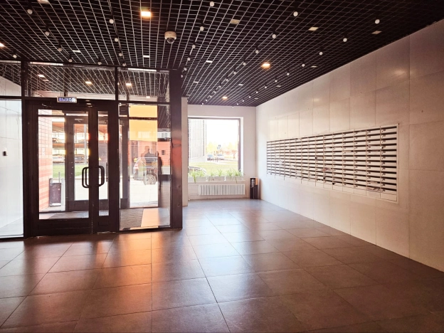 Купить квартиру в Москве. Вариант № 8328580, 17, площадь -  квм, цена 9999990 рублей