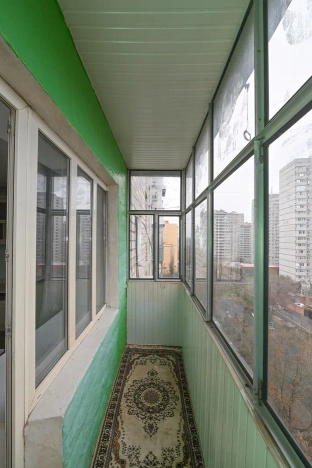 Купить трехкомнатную квартиру в Ростовской области. Вариант № 9590804, 12, площадь -  квм, цена 6200000 рублей