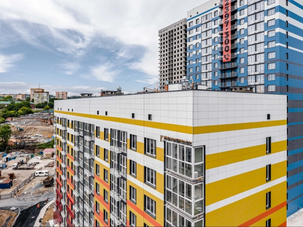 Купить однокомнатную квартиру на улице Слуцкого в Владивостоке. Вариант № 1619340, 13, площадь -  квм, цена 6849000 рублей