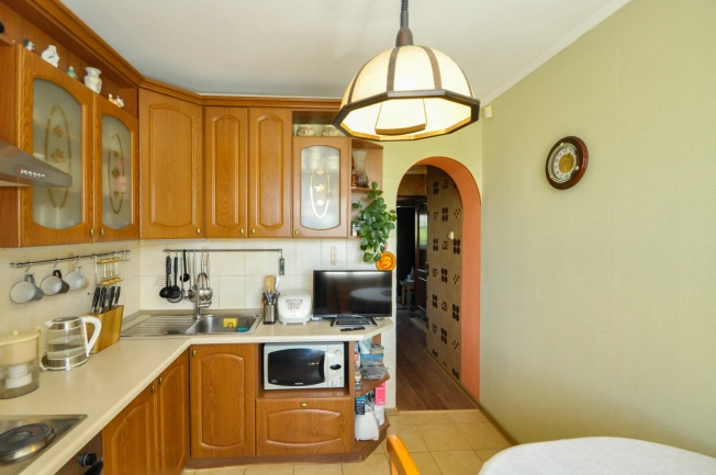 Купить трехкомнатную квартиру в районе Ленинский в Новосибирске. Вариант № 54252, 17, площадь -  квм, цена 8900000 рублей