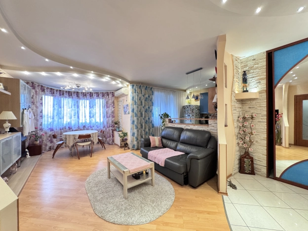 Купить квартиру в Москве. Вариант № 8463148, 18, площадь -  квм, цена 27990000 рублей