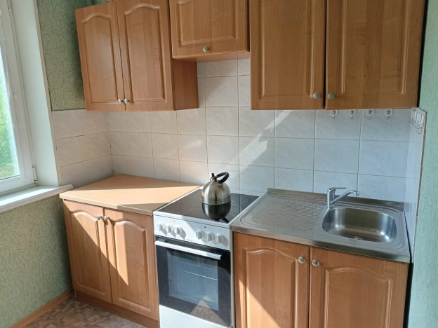 Купить квартиру на улице Есенина в Новосибирске. Вариант № 48243, 5, площадь -  квм, цена 3650000 рублей