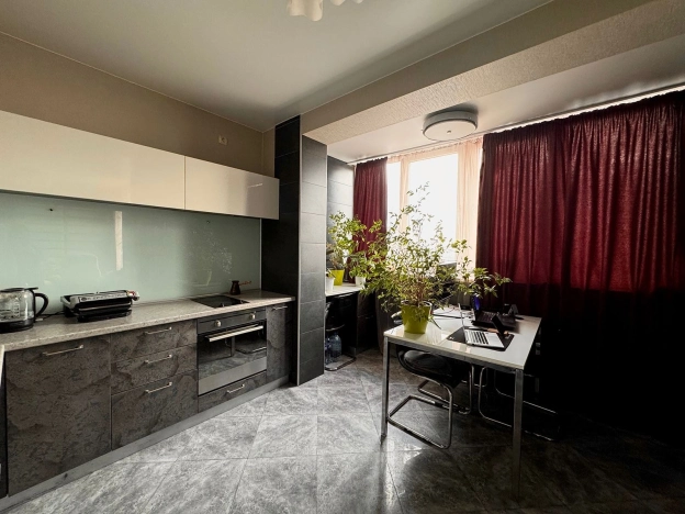 Купить Студию в ЦАО в Новосибирске. Вариант № 8525834, 0, площадь -  квм, цена 8500000 рублей