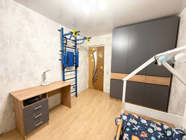 Купить трехкомнатную квартиру в Микрорайоне 2-й, Северо-Западный жилой район в Ижевске. Вариант № 5564022, 12, площадь -  квм, цена 6700000 рублей