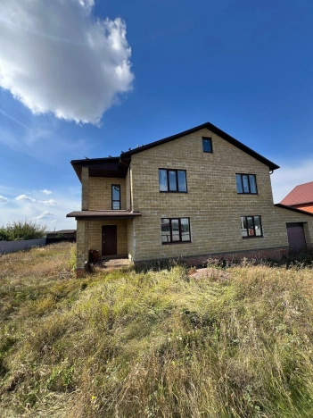 Купить дом на улице Везельская в Белгороде. Вариант № 5445720, 5, площадь -  квм, цена 6500000 рублей