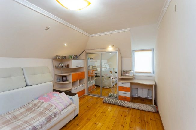 Купить дом на улице 2-я Пролетарская в Владимирской области. Вариант № 34970, 16, площадь - квм, цена 15700000 рублей