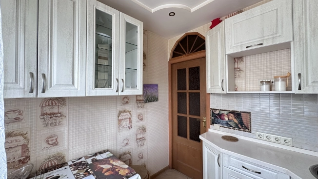 Купить квартиру в районе Хамовники в Москве. Вариант № 61325, 2, площадь -  квм, цена 36990000.0000 рублей