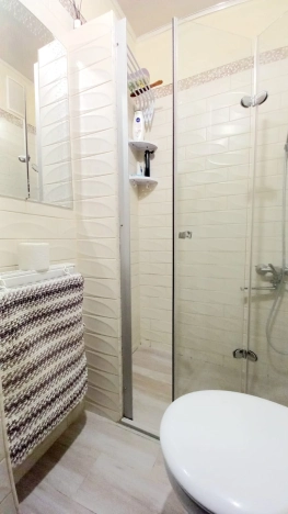 Купить двухкомнатную квартиру на вторичке на улице Центральная в Калининградской области. Вариант № 18480, 16, площадь -  квм, цена 2800000 рублей