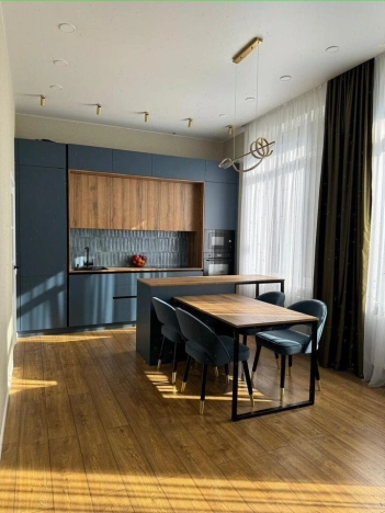 Купить трехкомнатную квартиру на улице Ленинский проспект в Москве. Вариант № 9332136, 3, площадь -  квм, цена 17650000 рублей