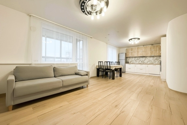 Купить трехкомнатную квартиру на улице проезд Алексея Афанасьева в Петрозаводске. Вариант № 7834482, 1, площадь -  квм, цена 10699999 рублей