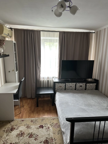 Купить трехкомнатную квартиру в Ростовской области. Вариант № 6912625, 10, площадь -  квм, цена 5800000 рублей