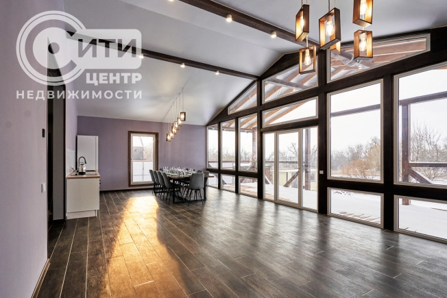 Купить дом в Воронеже. Вариант № 24185, 10, площадь -  квм, цена 10990000 рублей