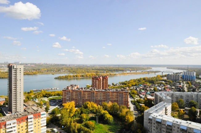 Купить трехкомнатную квартиру в Новосибирске. Вариант № 4137708, 4, площадь -  квм, цена 15500000 рублей