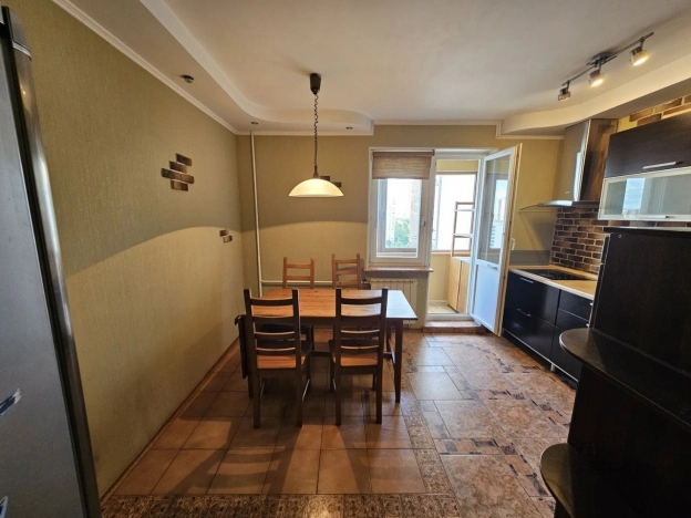 Купить квартиру в Москве. Вариант № 7810564, 3, площадь - квм, цена 34000000 рублей